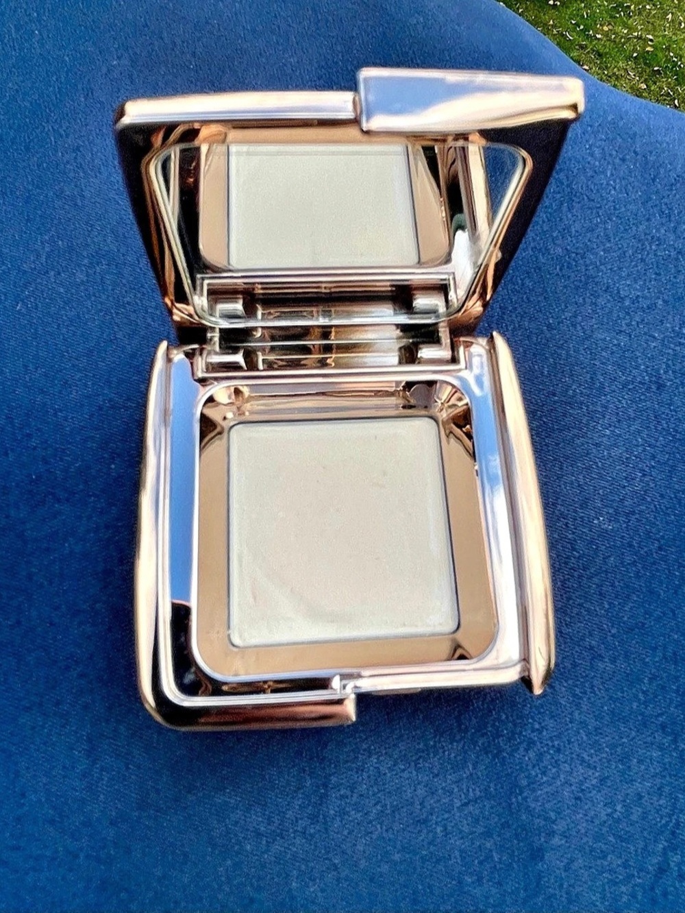 Mini Hourglass Vanish Airbrush Pressed Powder Translucent